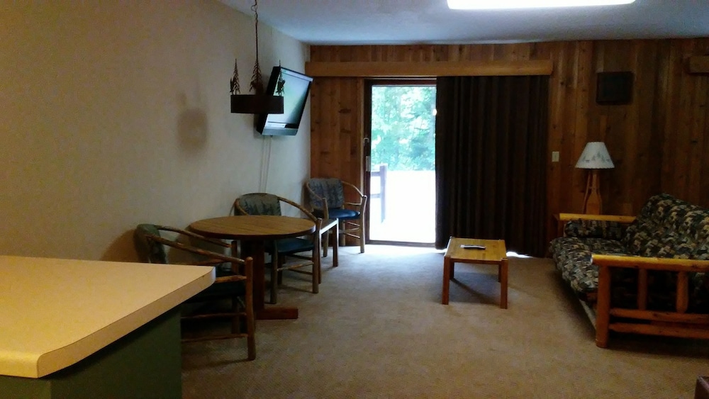 Lakewoods Resort & Lodge - photo 19