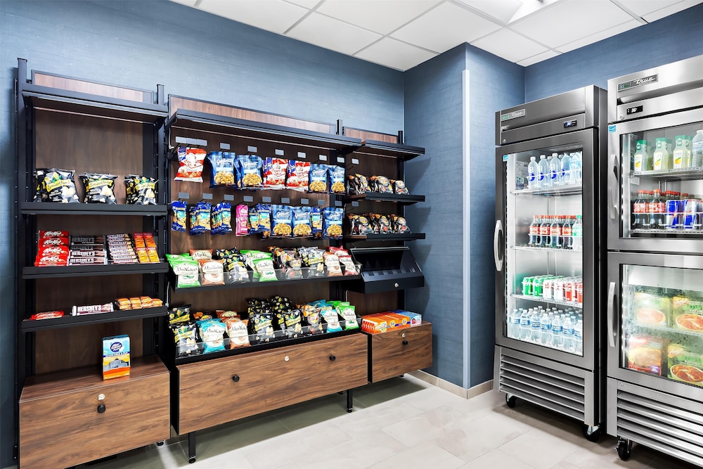 Hampton Inn & Suites Bolingbrook - photo 46