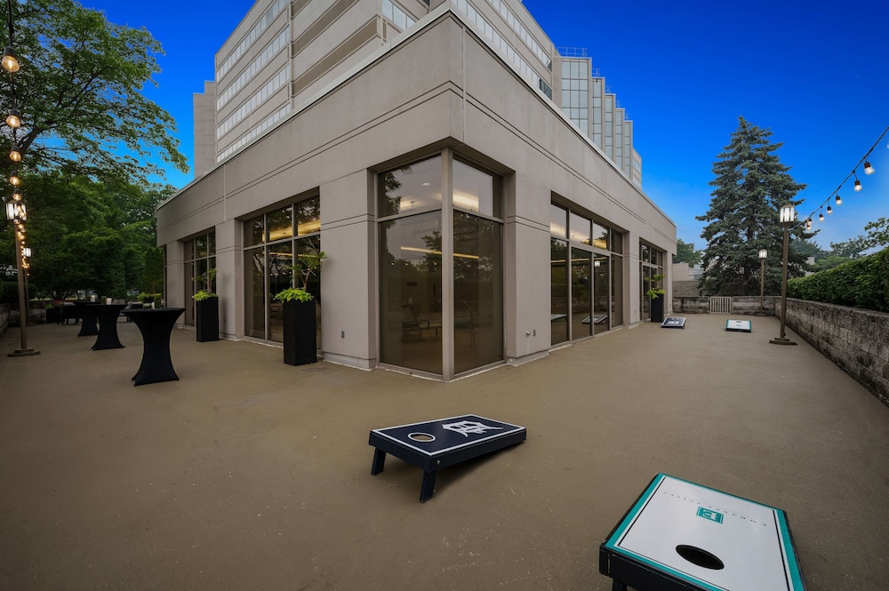 Embassy Suites by Hilton Detroit Troy Auburn Hills - photo 94