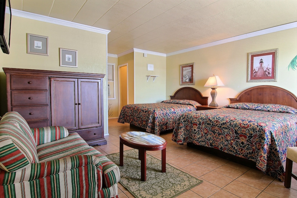 Shark Reef Resort Motel & Cottages - photo 10