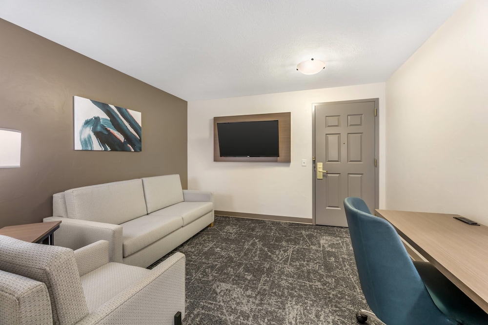 Comfort Inn & Suites Dover - photo 22
