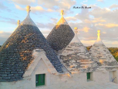Trullo Le Tre Sorelle in Cisternino, Italy