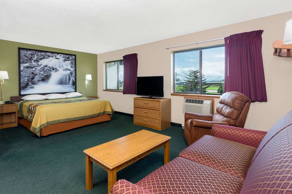 Super 8 by Wyndham Antigo - photo 8