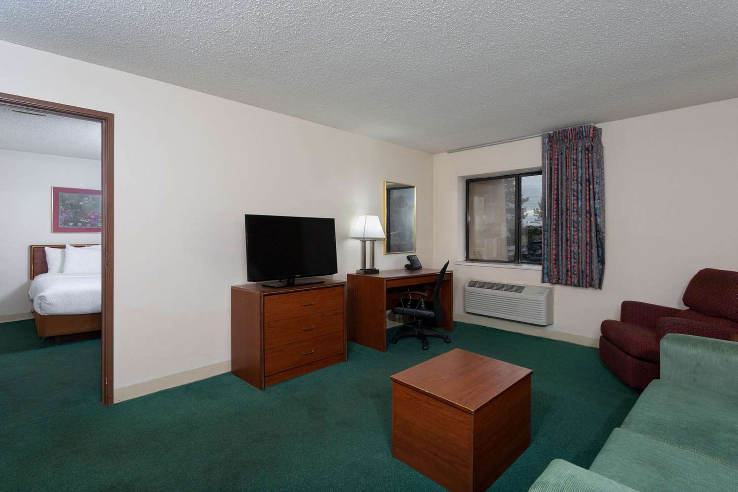 Norwood Inn & Suites Indianapolis East Post Drive - photo 25