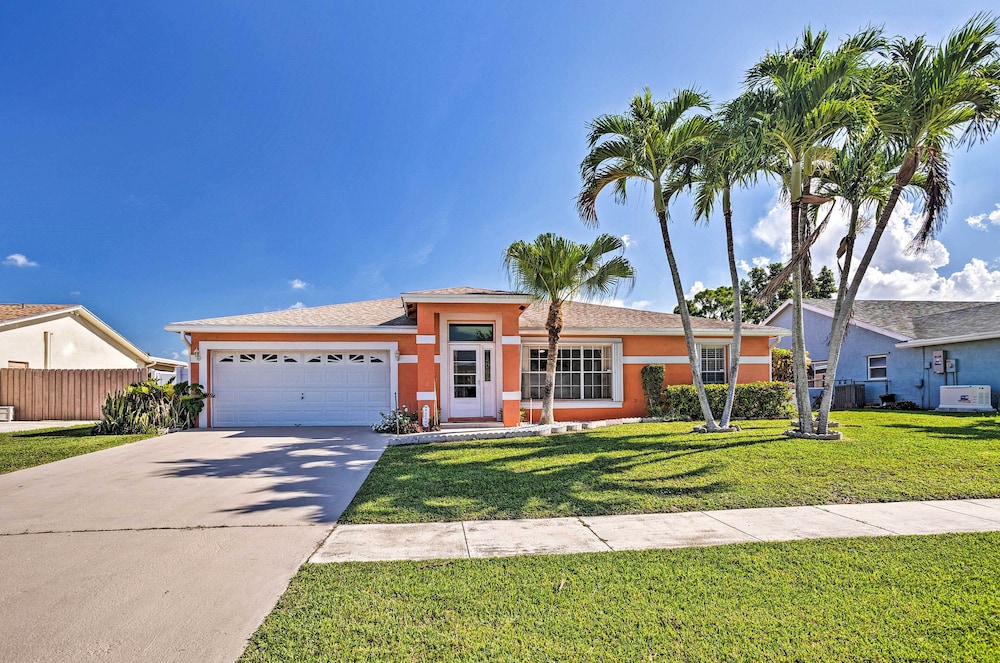 Royal Palm Beach Retreat 13 Mi to Beach pet-friendly hotel Royal Palm Beach