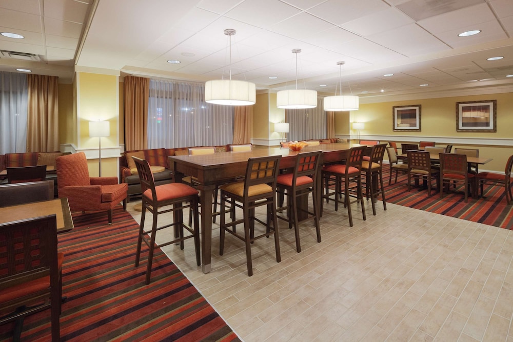 Hampton Inn Moss Point Pascagoula - photo 22