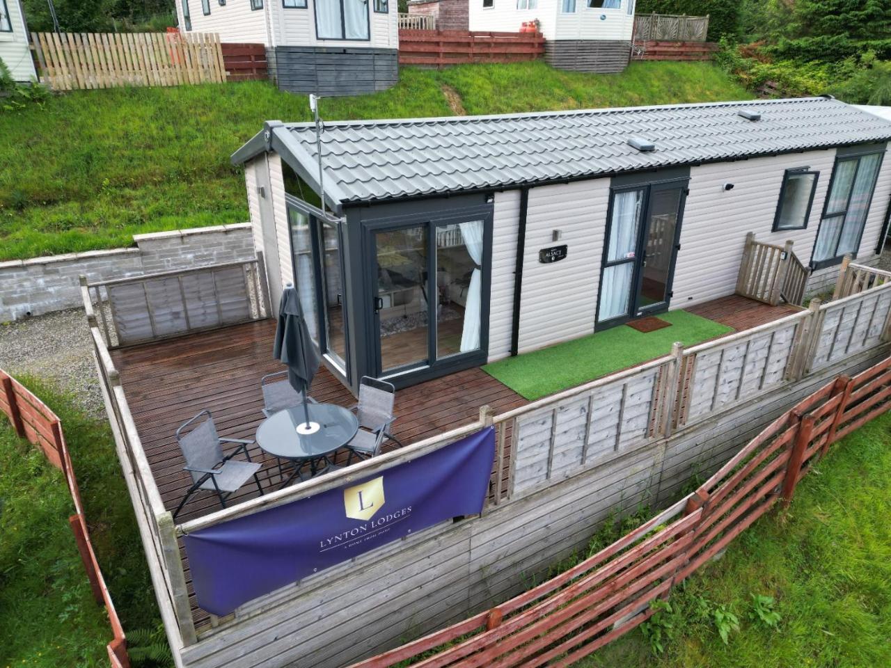 Lynton lodges — hotel in Evanton