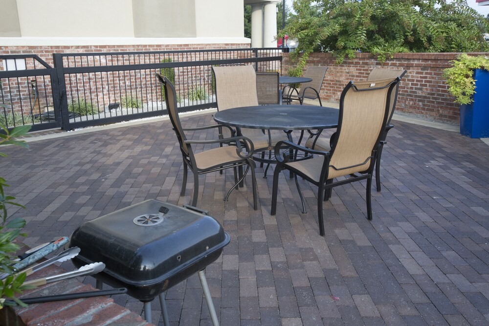 Holiday Inn Express New Albany by IHG - photo 22