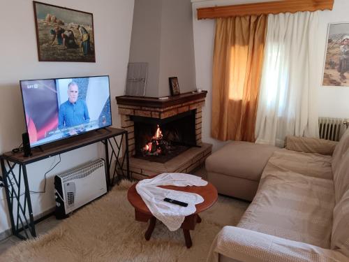 Super central apartment with a view — 4-Star Luxury Hotel in Karpenisi, Greece