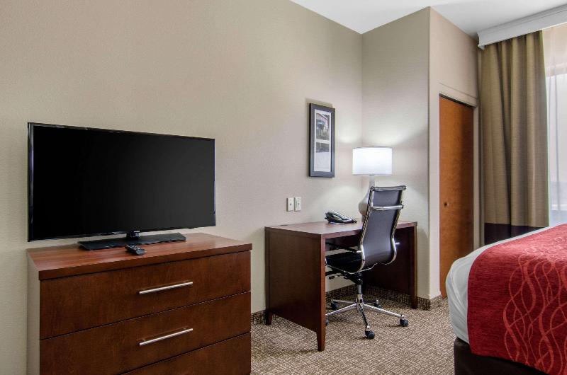 Comfort Inn & Suites Shawnee Kansas City - photo 26