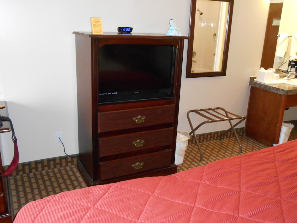 Rest Inn Fort Smith - photo 4
