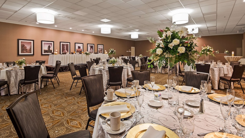 Best Western Premier The Central Hotel & Conference Center - photo 42
