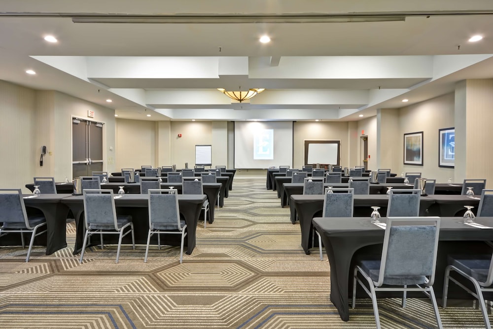 Embassy Suites Hotel Charlotte - photo 58
