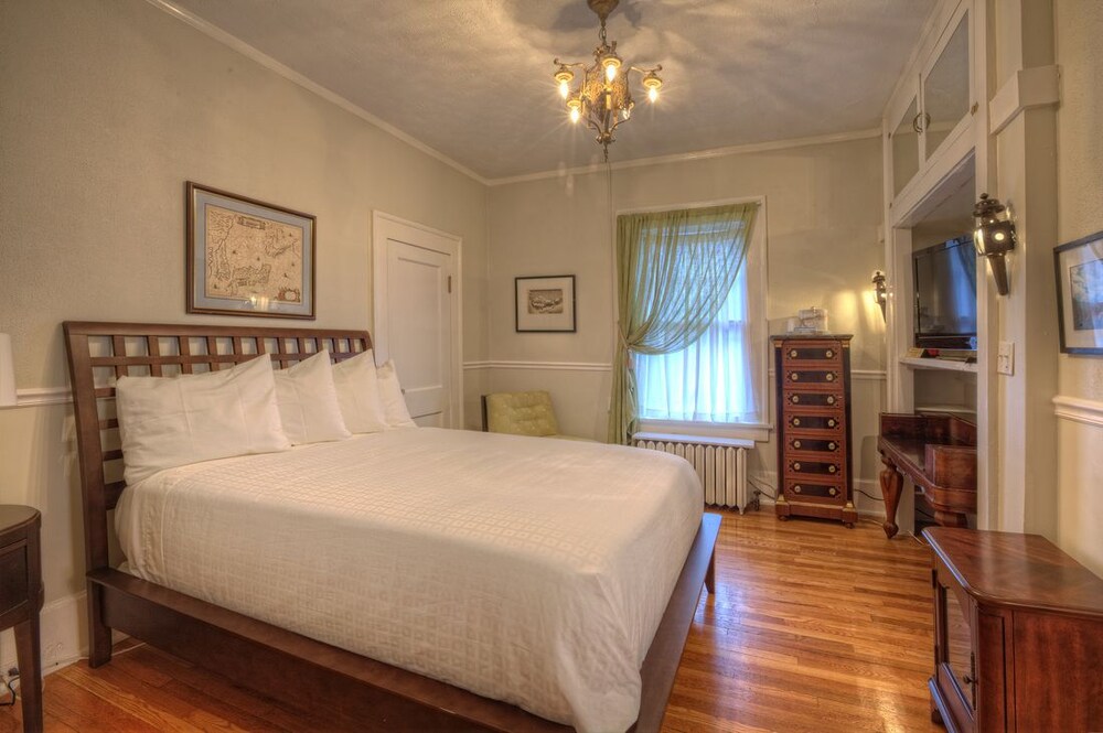 Bluefield Inn - photo 8