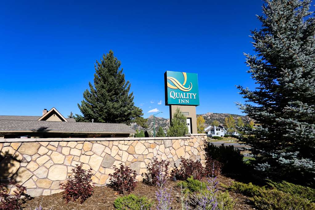 Quality Inn near Rocky Mountain National Park - carbon neutral hotel in Estes Park