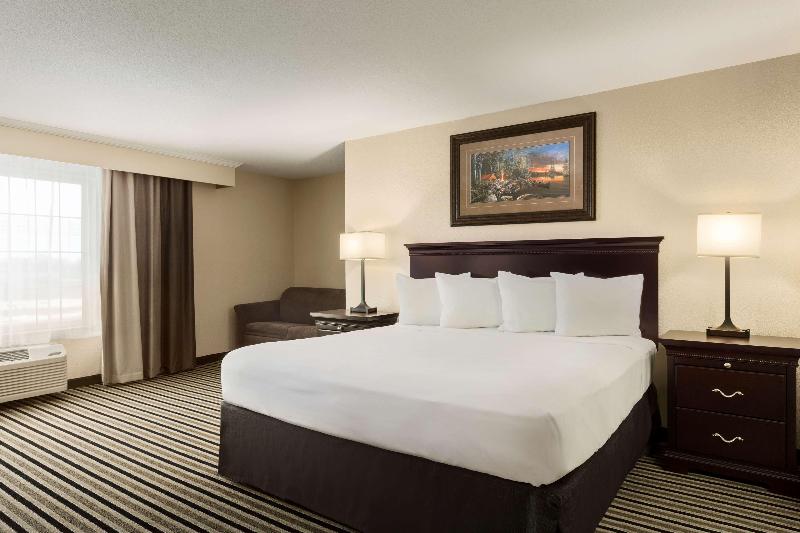 Country Inn & Suites By Radisson Little Falls Mn - photo 13