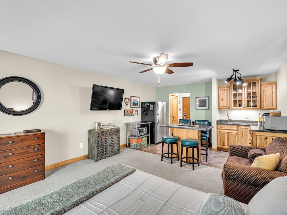 Victorian Inn Elkhart Lake Wisconsin - photo 23