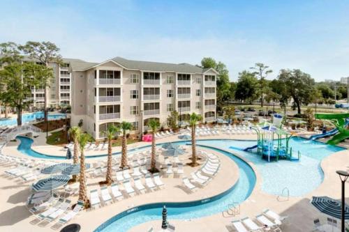 2 Minutes Walk to Ocean from this 1BD condo within resort with lots of amenities in Myrtle Beach, United States