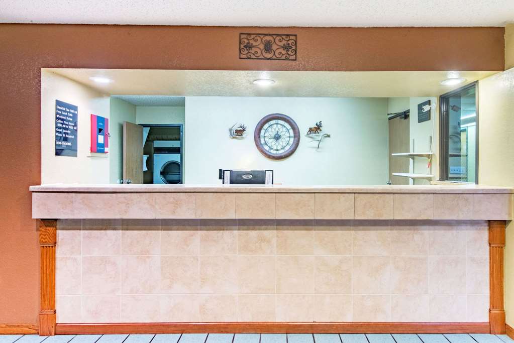 Super 8 by Wyndham Trinidad - photo 3