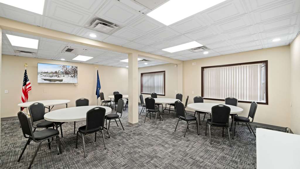 Clarion Hotel & Suites Fairbanks near Ft. Wainwright - photo 54