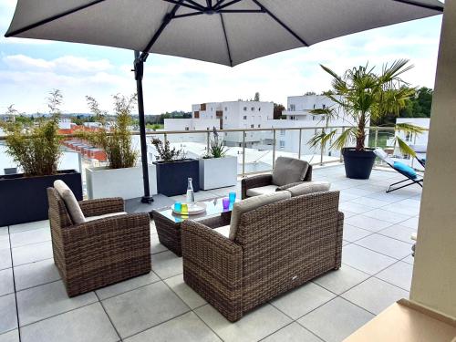 Viasilvadoma : Metro Parking Terrasse — hotel in Cesson-Sevigne