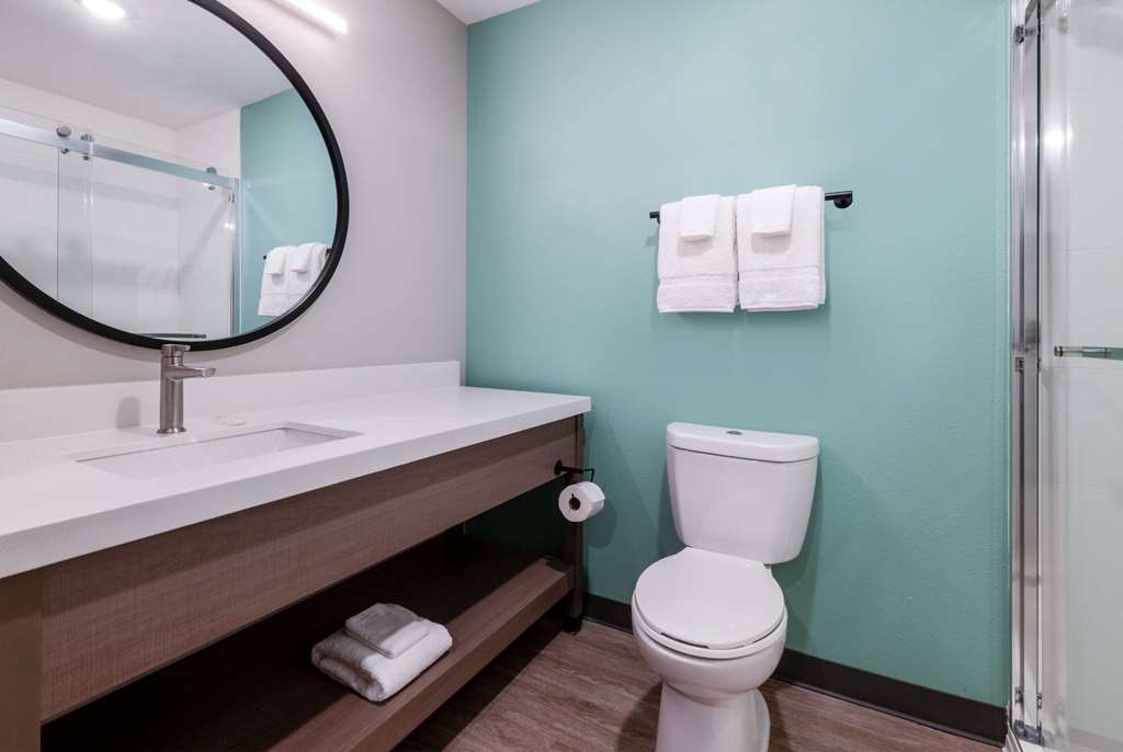 ECHO Suites Extended Stay by Wyndham Madison - photo 27