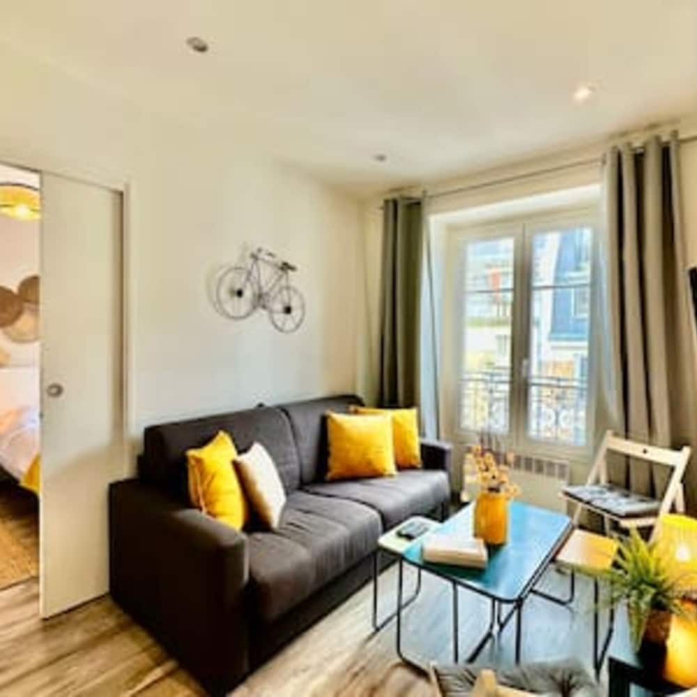 Bright and Stylish for 4 Next Eiffel Tower - last minute hotel in Paris