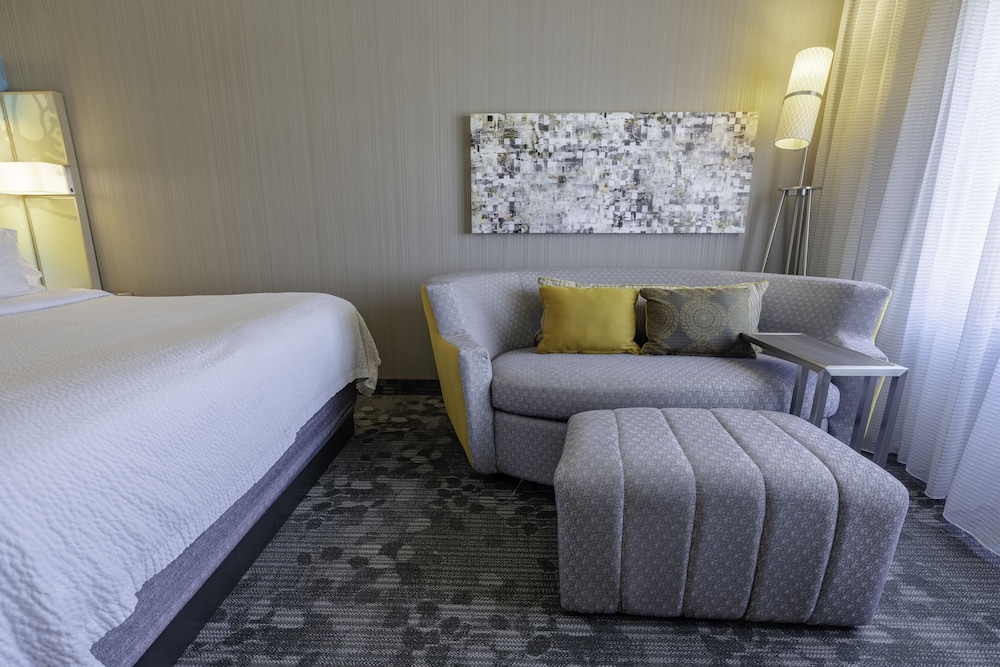 Courtyard by Marriott Cleveland Willoughby - photo 13