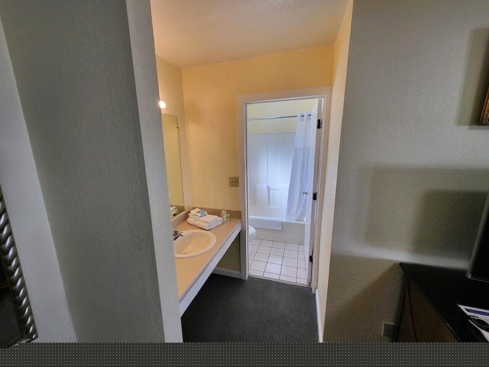 Rose's Motel - photo 78