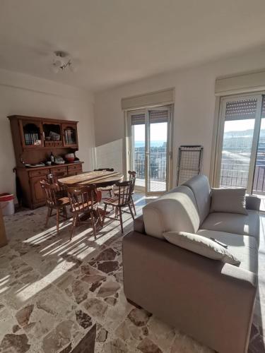 Appartement Spadafora 50m de la plage — 4-Star Luxury Hotel in Spadafora, Italy
