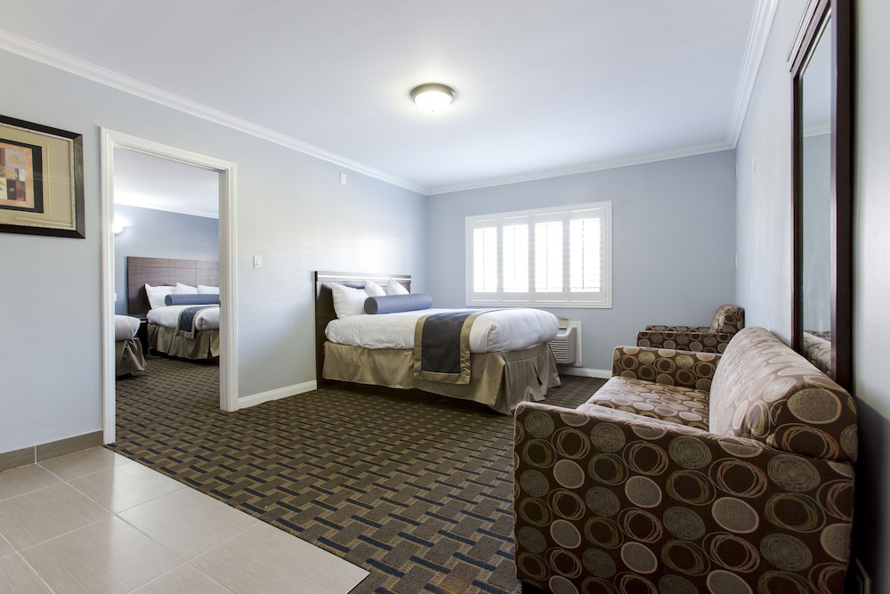 Hollywood Palms Inn and Suites - photo 53