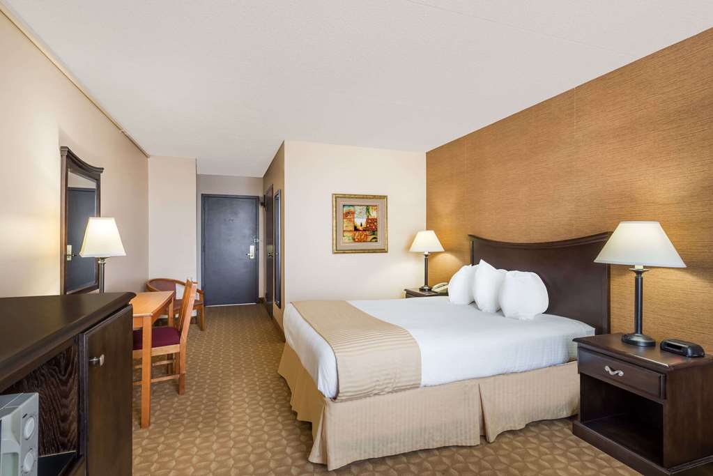 Ramada by Wyndham Watertown Thousand Islands NY - photo 7