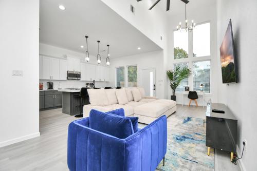 New Modern 3BR 2BA Near Downtown Foosball Netflix in Houston, United States