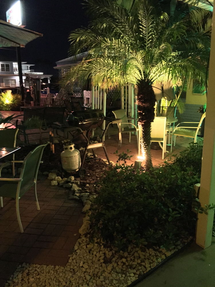 Amber Tides Motel - photo 55