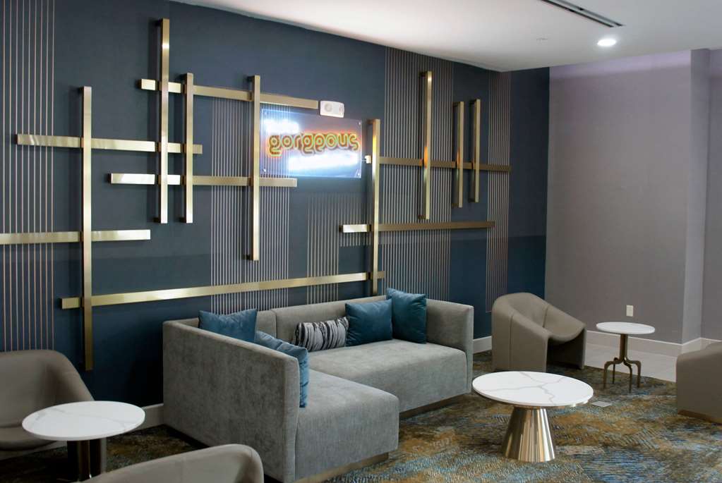 La Quinta Inn & Suites by Wyndham Manchester Arnold AFB - photo 6