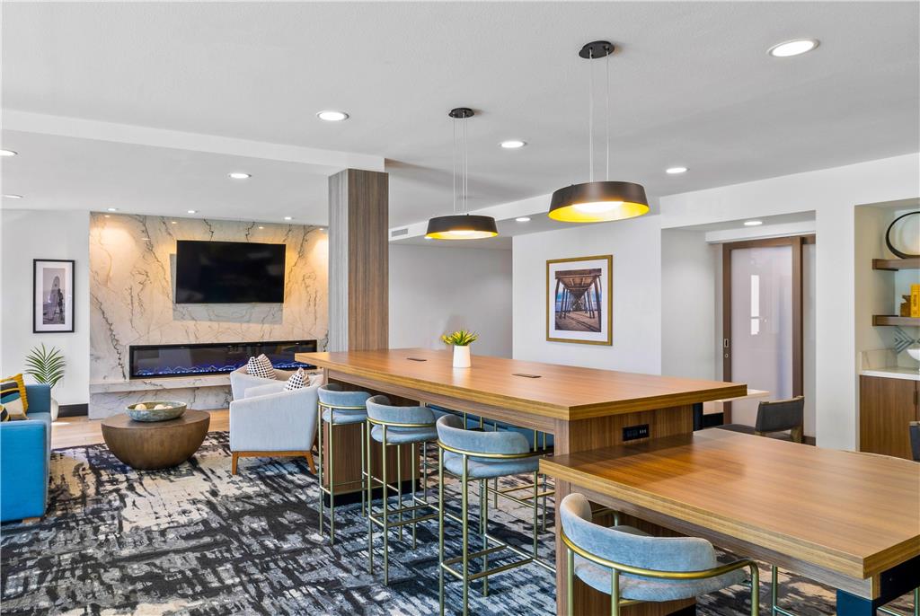 La Quinta Inn & Suites by Wyndham Santa Cruz - photo 9