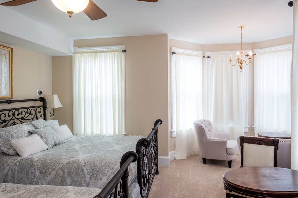 Dennison Street Inn Bed & Breakfast - photo 9