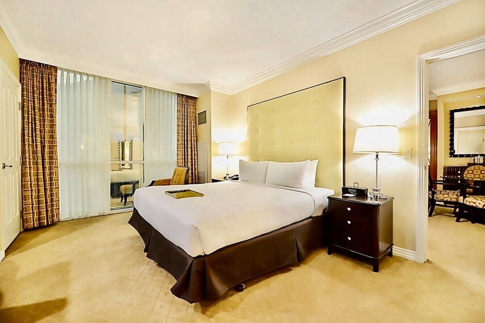 ABZ Signature Suites - photo 12