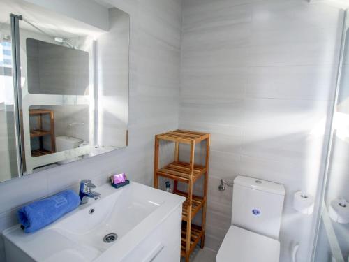 Apartment Las Damas by Interhome — 4-Star Luxury Hotel in Benidorm, Spain