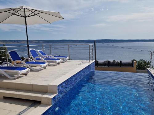 Apartment in Croatia near the Coast — 4-Star Luxury Hotel in Starigrad, Croatia