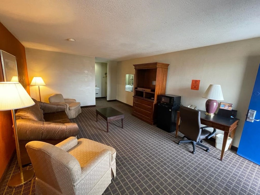 Knights Inn By Capital O Emporia I 35 - photo 50