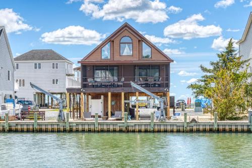 Off Duty Pet Friendly Waterfront — hotel in Captains Cove