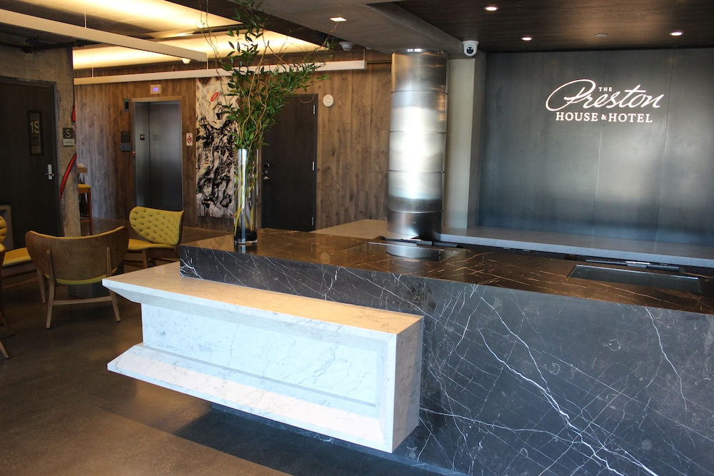 The Preston House & Hotel - photo 2