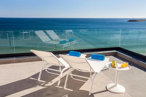 Season Apartments — 4-Star Luxury Hotel in Sesimbra, Portugal