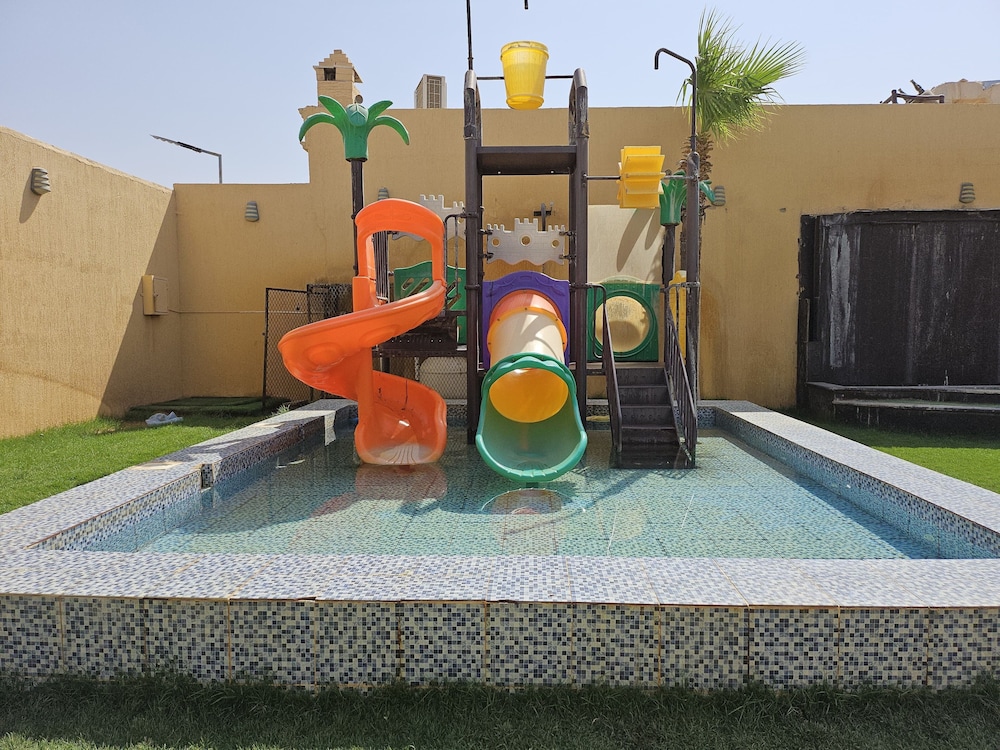 VIP resort chalet 21 - carbon neutral hotel in Riyadh