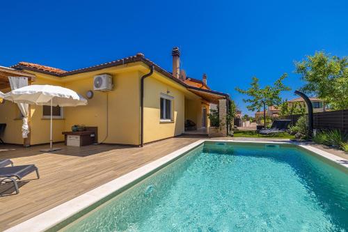 Holiday house AMARILLA with private pool — 4-Star Luxury Hotel in Krk, Croatia