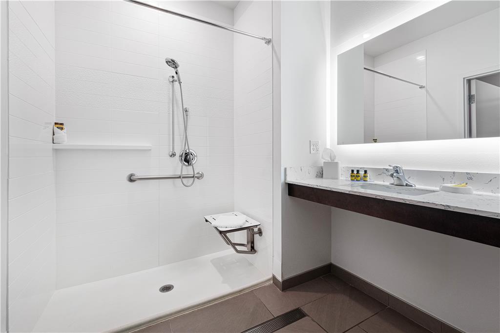 Best Western Plus New Richmond Inn & Suites - photo 28