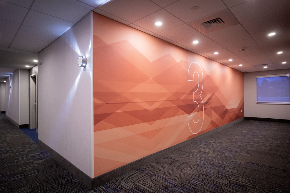 Holiday Inn Express & Suites Boston South Randolph by IHG - photo 57