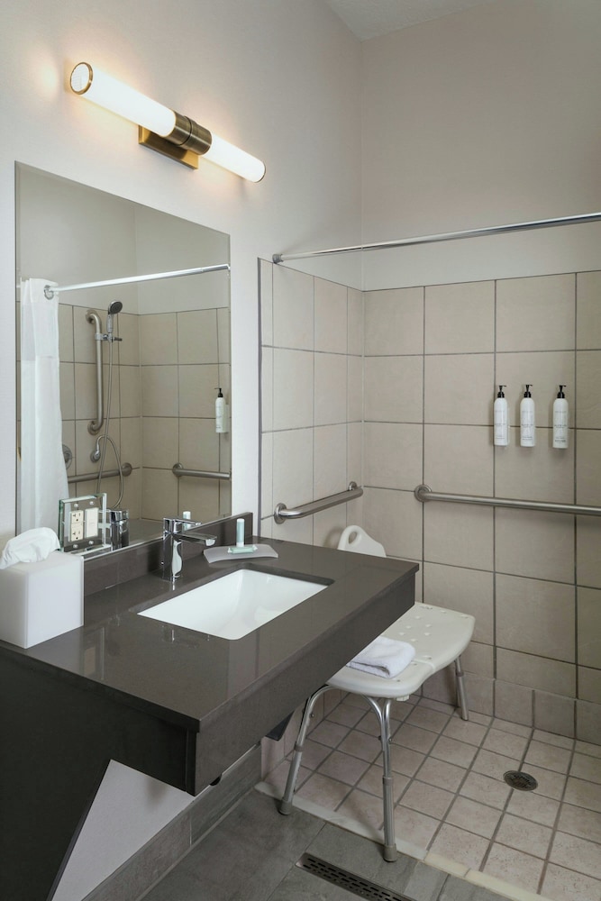 Fairfield Inn and Suites by Marriott Anchorage - photo 14