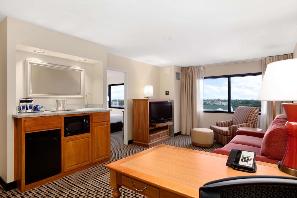 Hilton Chicago Oak Brook Suites - photo 9